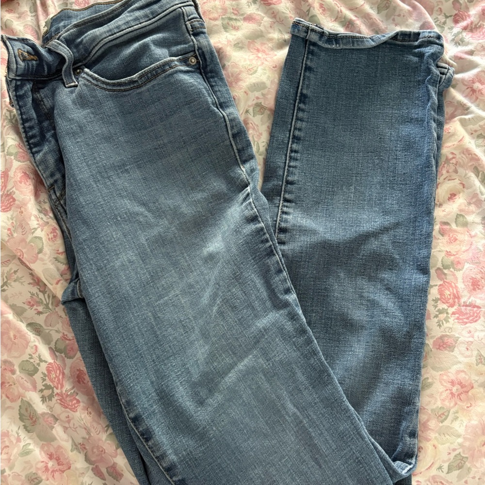 Levi's Women's Straight Leg Jeans in Light Blue